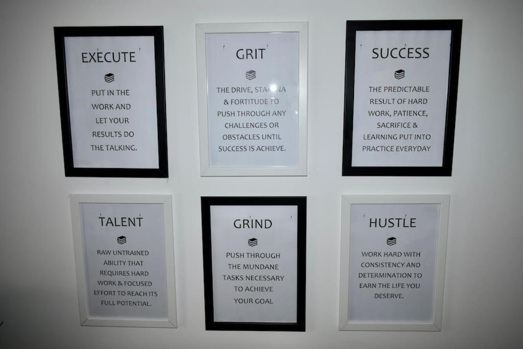 Tottenham Hotspurs Stays At The Gascoigne Suite London Exterior foto